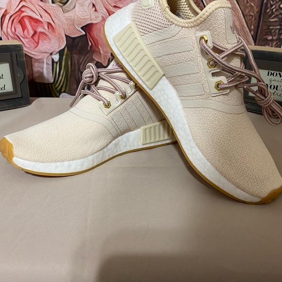 RARE!!! Adidas 7.5 NMD R1  Hybrid Hiker Magic Mauve GW9426 - Picture 11 of 14